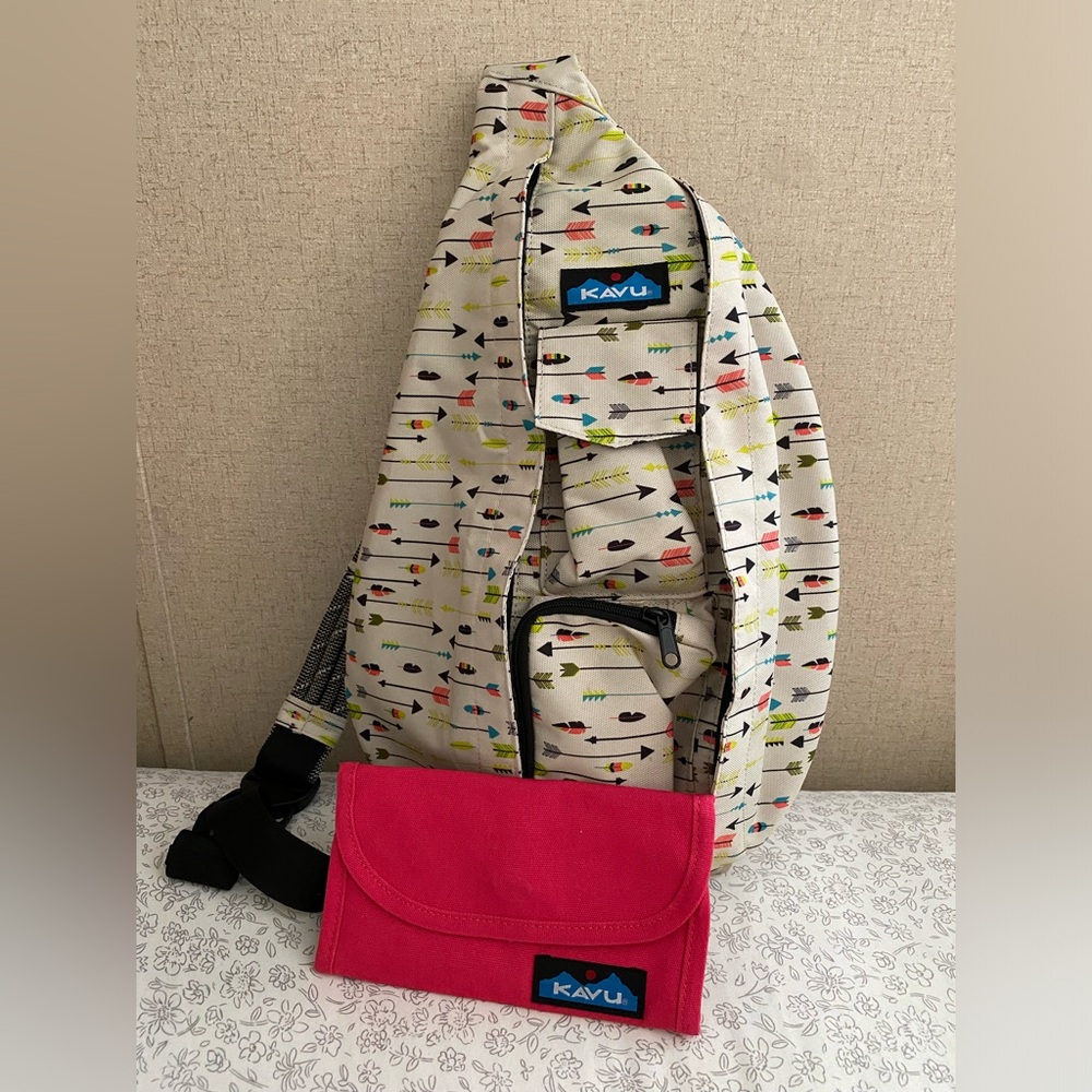 Kavu Rope Sling Messenger Crossbody Bag & Mondo Spender Wallet